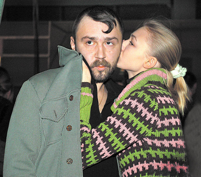 Поженятся ли Оксана Акиньшина и Сергей Шнуров? Поклонники