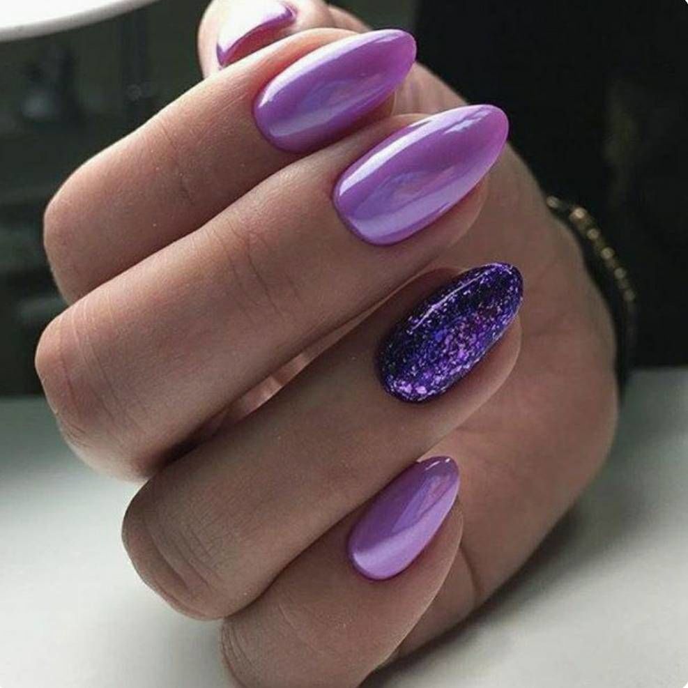 Фиолетовый комбинированный маникюр