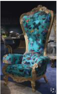 Кресло с высокой спинкой, голубого цвета