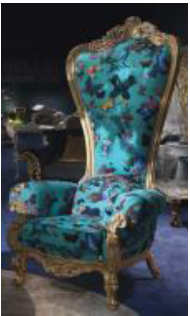 Кресло с высокой спинкой, голубого цвета