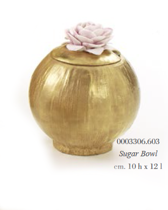 Сахарница из фарфора и золота декорированная цветком камелии
